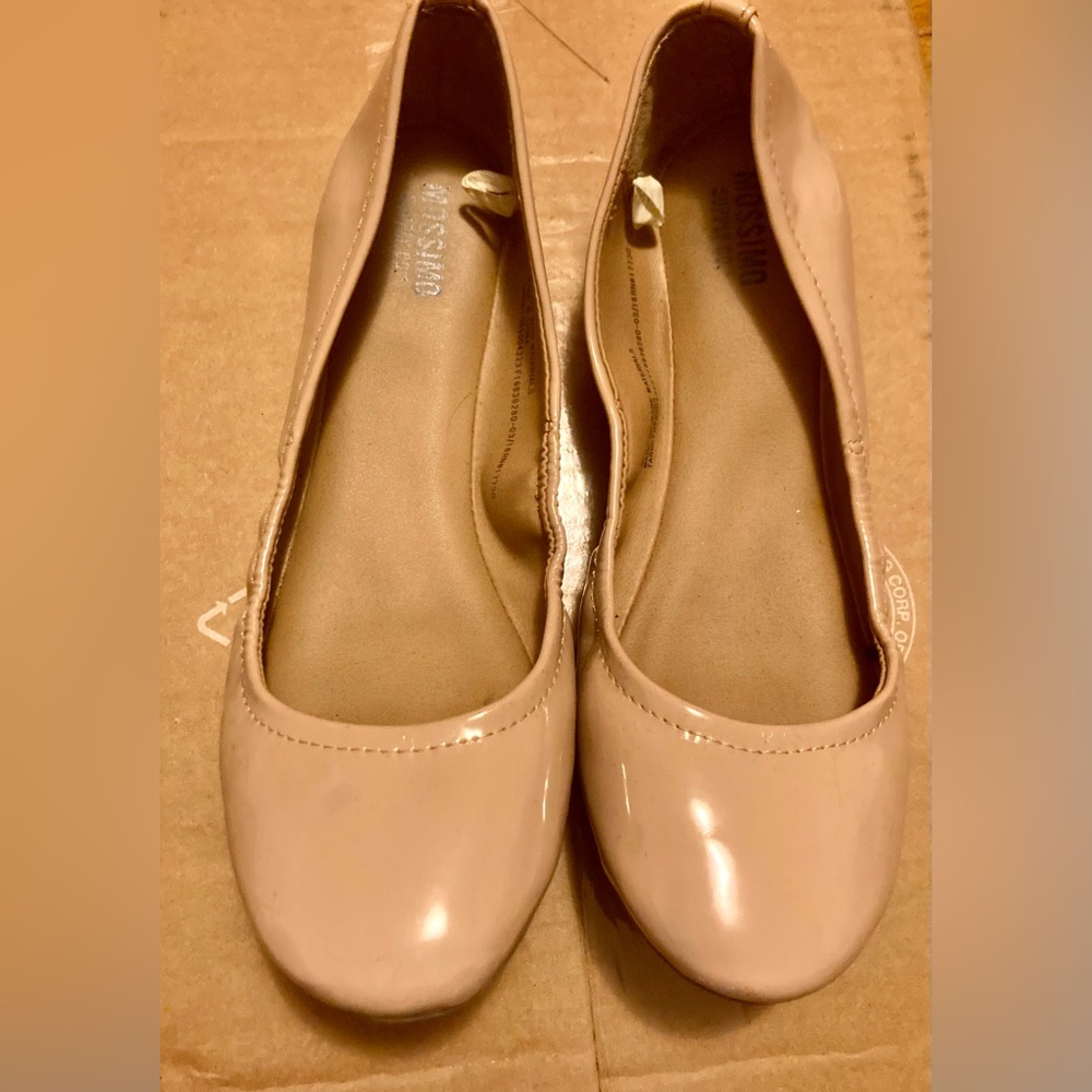Mossimo Supply Co Round Toe Ballet Flat in Blush